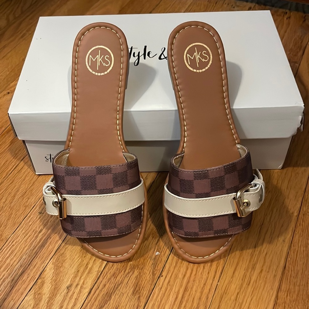 Size 7 sandals from Miss Lola boutique. Only worn once